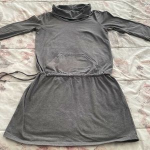 PrAna gray cowl neck long sleeve adjustable waist mini dress, size M casual